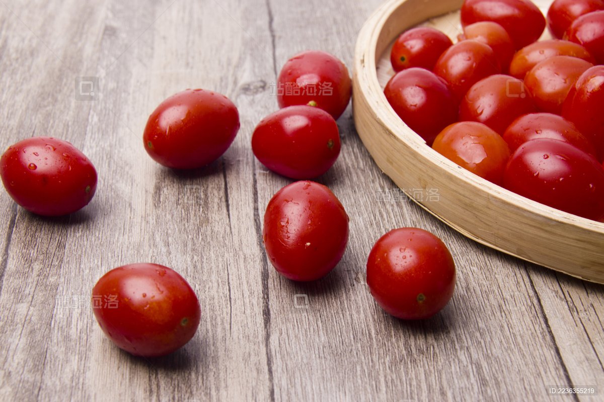 eusbn718409's tweet photo. Just tried the new organic cherry tomatoes from the local farm—burst with juiciness, perfect for salads! 10/10 would snack on these all day. https://t.co/aHDC320OQI