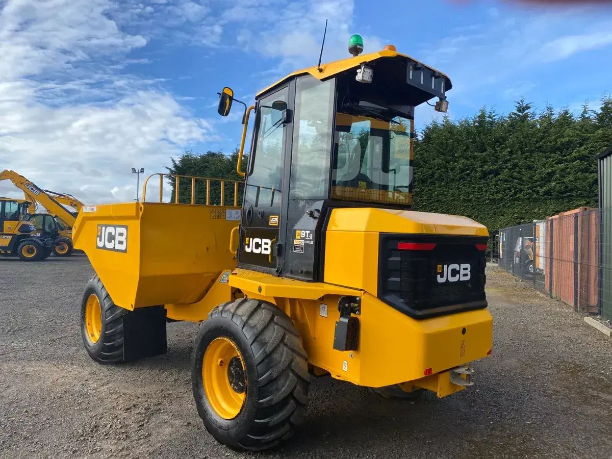 EquipmentSales8's tweet photo. FOR SALE: 2022 JCB 9T Dumper🔥

✔️ Front Tip Skip
✔️ 55kw Engine Stage V
✔️ Road Light Kit
✔️ Power Shuttle Transmission

📍 United Kingdom > Antrim

Find out more on our website 👉 https://t.co/wjpmPEsUW3 https://t.co/TzNLsxmvPY