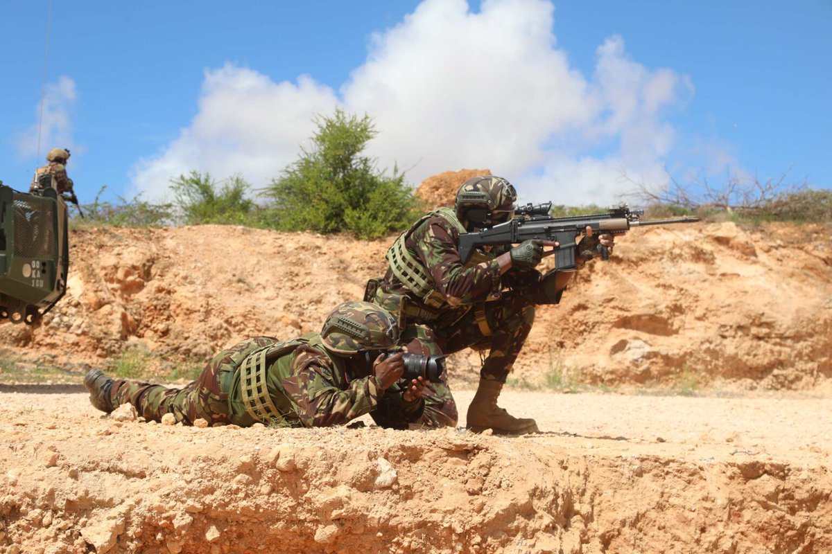 aussom_'s tweet photo. From patrol coverage to humanitarian outreach, Sgt. Naomi Lihavi documents the realities of peace support operations in #Somalia through photography, videography, and storytelling.
Read more: https://t.co/KuU4Of1YRw
#AUSSOMOnTheFrontlines
#ServiceAndSacrifice https://t.co/n2XXUeolov