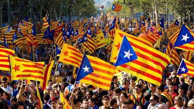 ProfTorra's tweet photo. Pels nostres avantpassats que van morir defensant la llibertat de Catalunya.

Perquè els nostres descendents puguin viure en una Catalunya lliure.

Hi sóc. Hi som! https://t.co/pYZMdpHXh6