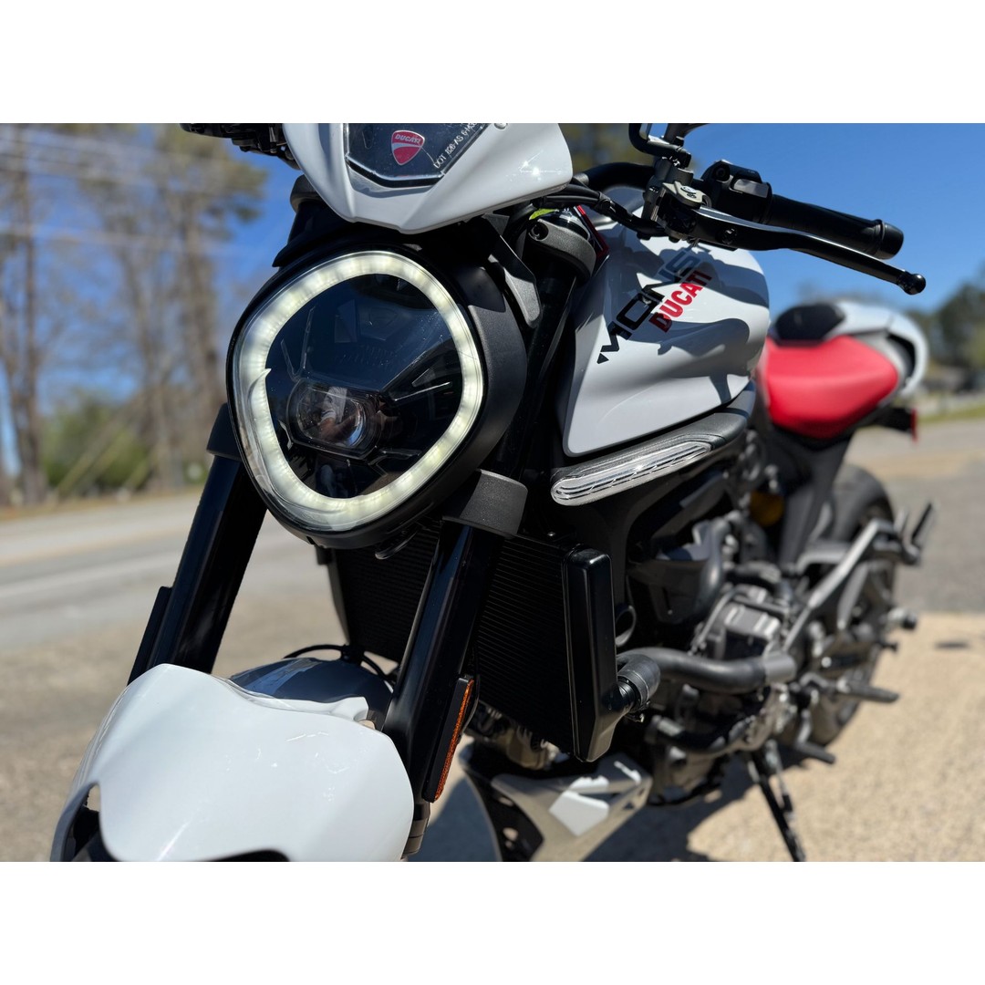 FloridaShiffer's tweet photo. Just in: 2024 Ducati Monster with only 1, 771 miles, priced at $10, 999. A modern, stylish bike built for maximum rider enjoyment. Iceberg White highlights its elegant yet sporty design. Visit DIX CYCLE SHOP or message us today. +19103330095 https://t.co/n7ukh3kLhR