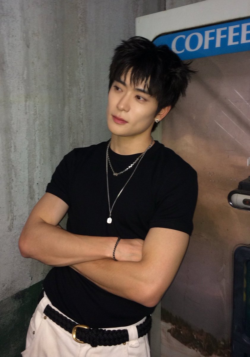 _jellybabe's tweet photo. แฟนมาคุมของจริง https://t.co/MywKZSieUC