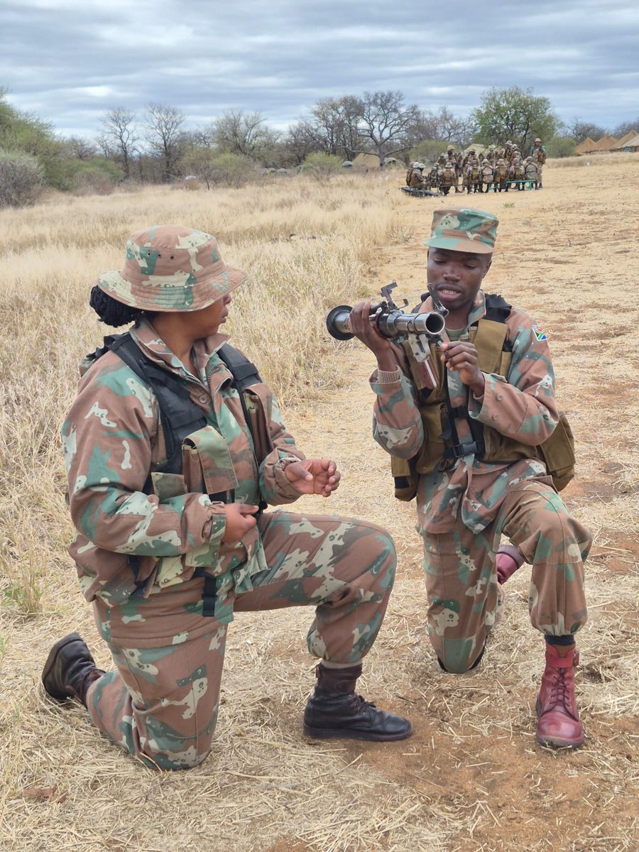 SANDF_ZA's tweet photo. 15 South African Infantry Battalion sharpens combat edge in Gravelotte.
https://t.co/jizxeIdNUl
πΏπ¦#SANDF
πΏπ¦#SAArmy
πΏπ¦#15SAInfantryBattalion
π#Fitness https://t.co/NFQX0rV35J