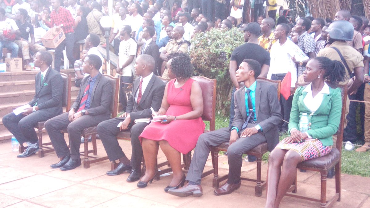 paulwebs1's tweet photo. #FBF:

Makerere in 2012s, having a smart phone with a good camera wasn't for everyone. If all went well, I would have turned out to be an exquisite photographer/videographer because I had it in me. 

Today I opened my google photos and saw Rt Hon. minister @MercyLakiskis https://t.co/bBrAjmL2qz