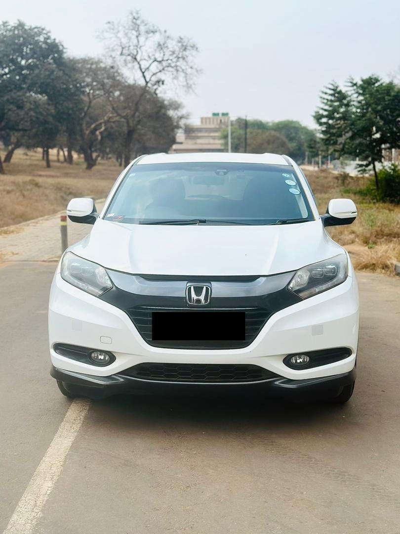 KngBlessa12's tweet photo. REGISTERED 
Honda Vezel 
2014 Hybrid 
Mileage 92000kms 
Valid papers 
Smart condition 

MWK 30.5 million kwacha Negotiable 

📞0995563874
     LILONGWE 🇲🇼 https://t.co/eN680gQbHo