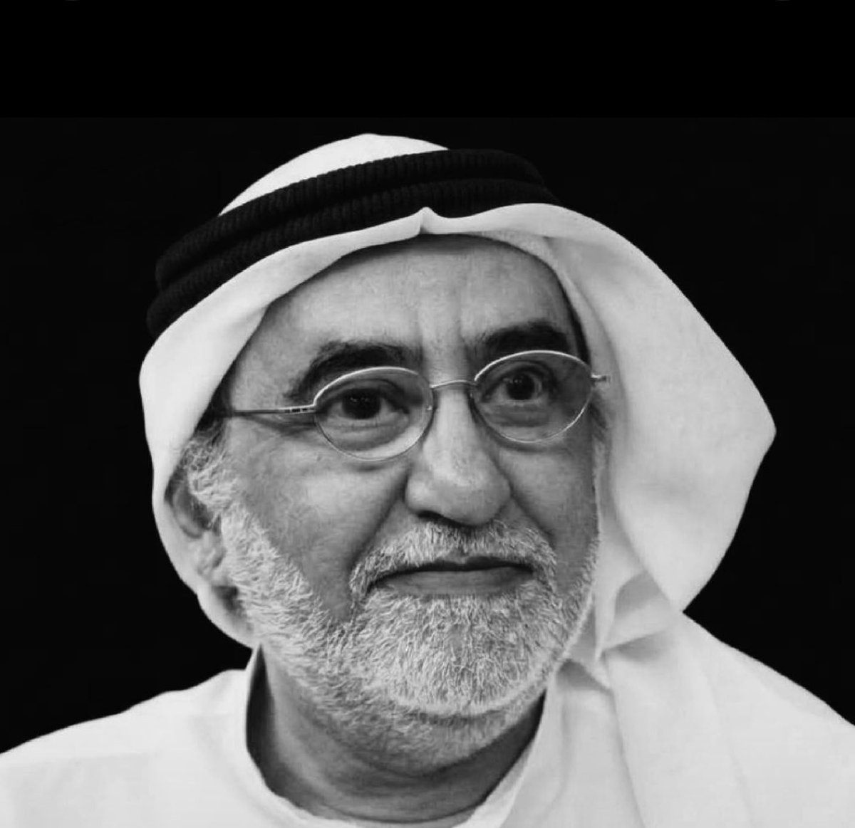 AnwarGargash's tweet photo. بقلوب مؤمنة بقضاء الله وقدره، أتقدم بخالص التعازي والمواساة في وفاة صديق الصبا العزيز، المغفور له، الشيخ محمد بن سالم بن سلطان القاسمي. لقد جمعتنا به صداقة عزيزة وذكريات طيبة في مدرسة الأحمدية، كما جمعنا الجوار في ديرة، وستظل تلك الذكريات حاضرة في الوجدان ومحل تقدير واعتزاز.

نسأل الله تعالى أن يتغمد الفقيد بواسع رحمته، ويسكنه فسيح جناته، ويجزيه خير الجزاء، وأن يلهم أهله وذويه وآل القواسم الكرام الصبر والسلوان.

إنا لله وإنا إليه راجعون.