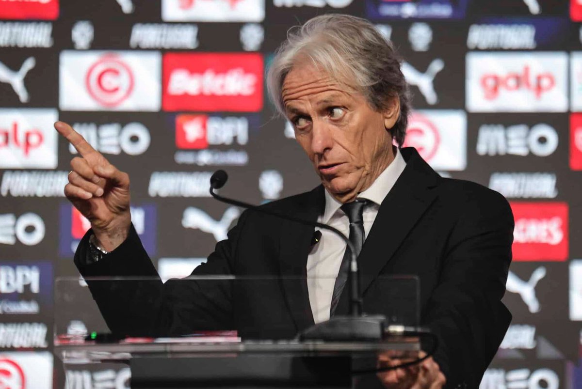 KadikoyMedya_'s tweet photo. 🚨 Jorge Jesus:

“Şampiyonlar Ligi’nde iki Türk takımı var. Fenerbahçe, Avrupa’da daha kaliteli bir takım bunu dün gördük ve son 15 yılda ülke puanına en fazla katkı yapan Türk kulübü.

Ancak. Fenerbahçe’nin lig’de başarılı olması çok zor. Çünkü Türkiye’de maçlar sahada kazanılmıyor. Fenerbahçe istediği kadar kaliteli bir kadro kursun, hakemleri de yenmek zorunda. Bunu bizzat kendim yaşadım.”