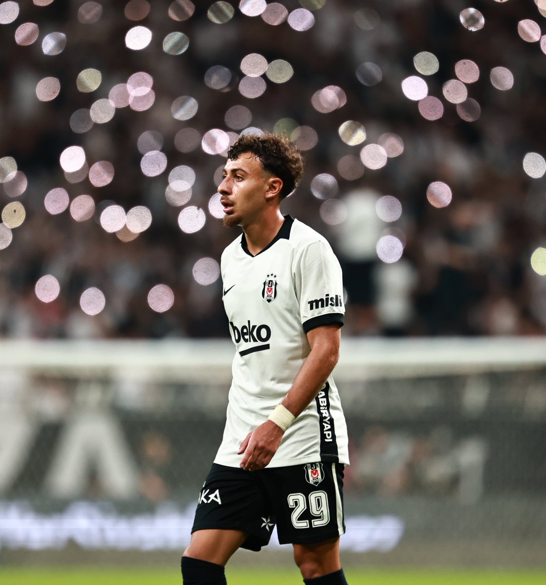 Bogazin_kartal's tweet photo. Golden Boy Top 100 listesi güncellendi!

Süper Lig’den sadece 1 isim listede.

🔥🦅 99- İlhan Fakılı https://t.co/JEdpjUUkuM