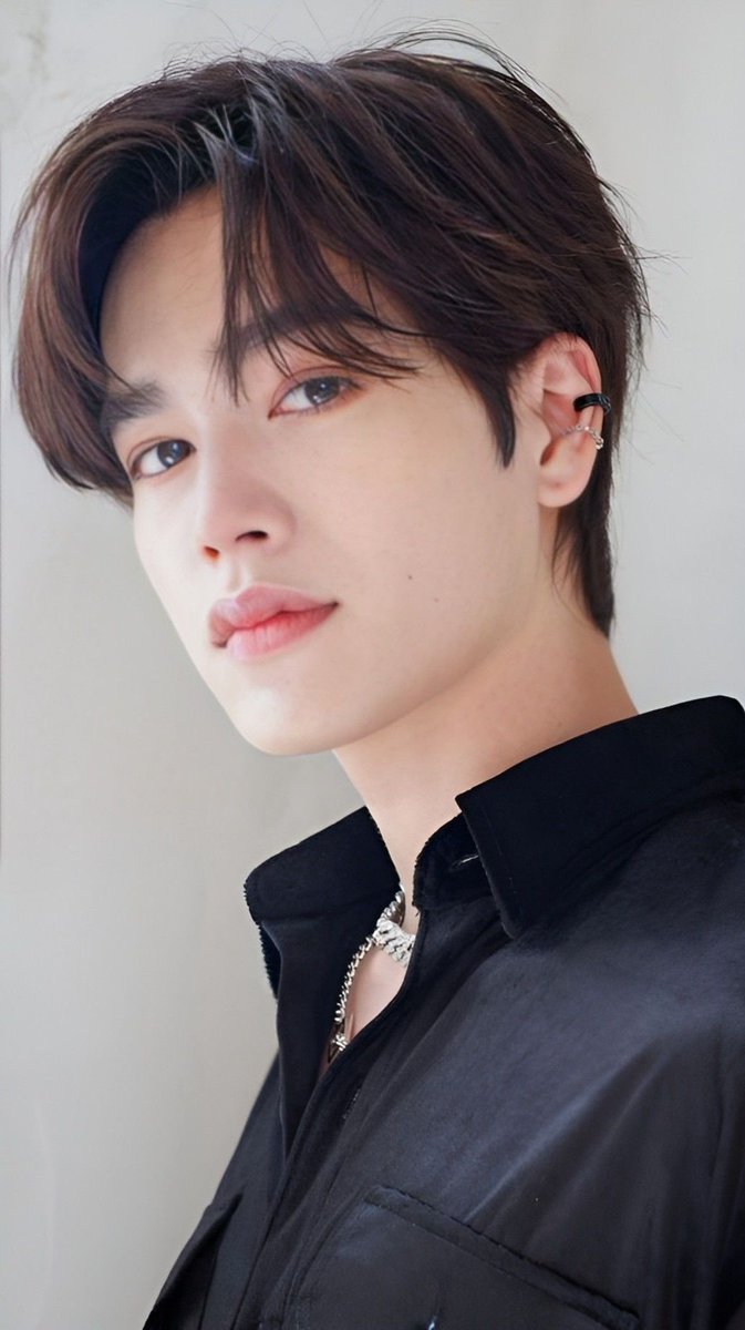 Peony_Thoth's tweet photo. Mark คู่ควรกับ Fashion Week ครับ
ได้ทุก Look คือ หล่อ น่ารัก สวย unisex มากครับ สามารถเดินได้ทุกแบรนด์
แต่แบรนด์ที่เราว่าเหมาะนะ มี Ami Paris, Acne Studios, MOO Asava, PAINKILLER, Blanke Space
#SS27
#markjrtn
#ASAVA #MOOBANGKOK
#BlankeSpace
@amiparis
@acnestudios https://t.co/jLAKtAQFcQ