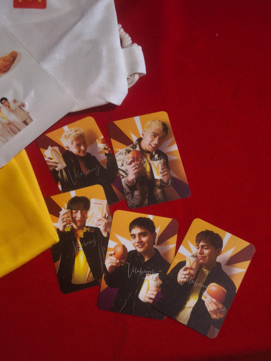 VelaBerry_'s tweet photo. Ang fofoggyyy naman nito huhuhu AAAAHHHH

@SB19Official #SB19
@McDo_PH https://t.co/l65s5rLNoB