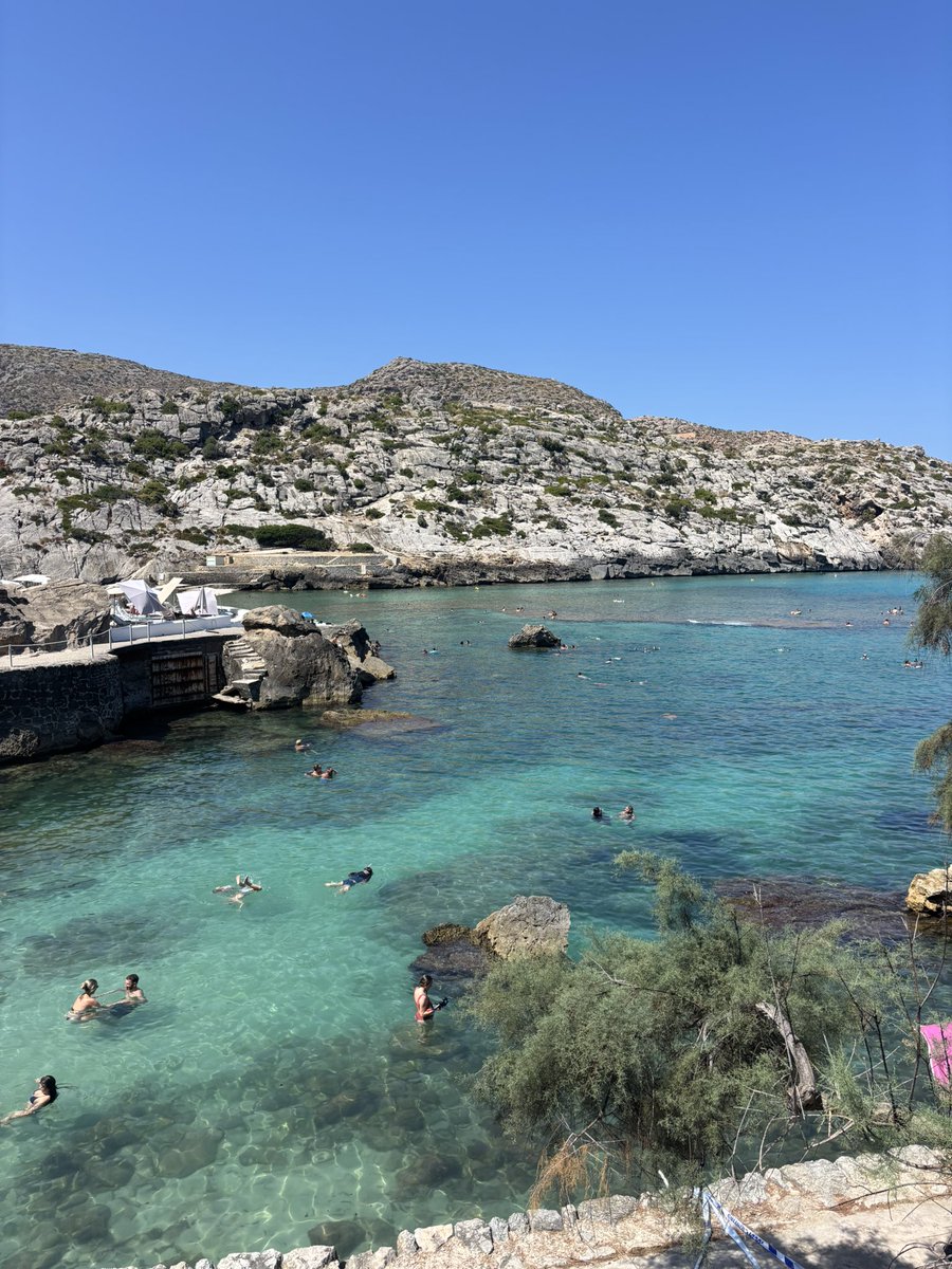 Aboypaula's tweet photo. Físicamente: En la oficina
Mentalmente: sigo en Mallorca 👇🏽 https://t.co/xEJZYnZdr0
