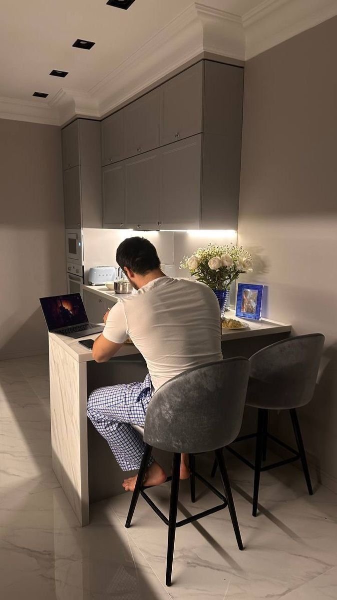 GentlemenxStyle's tweet photo. The life you want is built in the quiet hours nobody sees. https://t.co/CGklz6md47