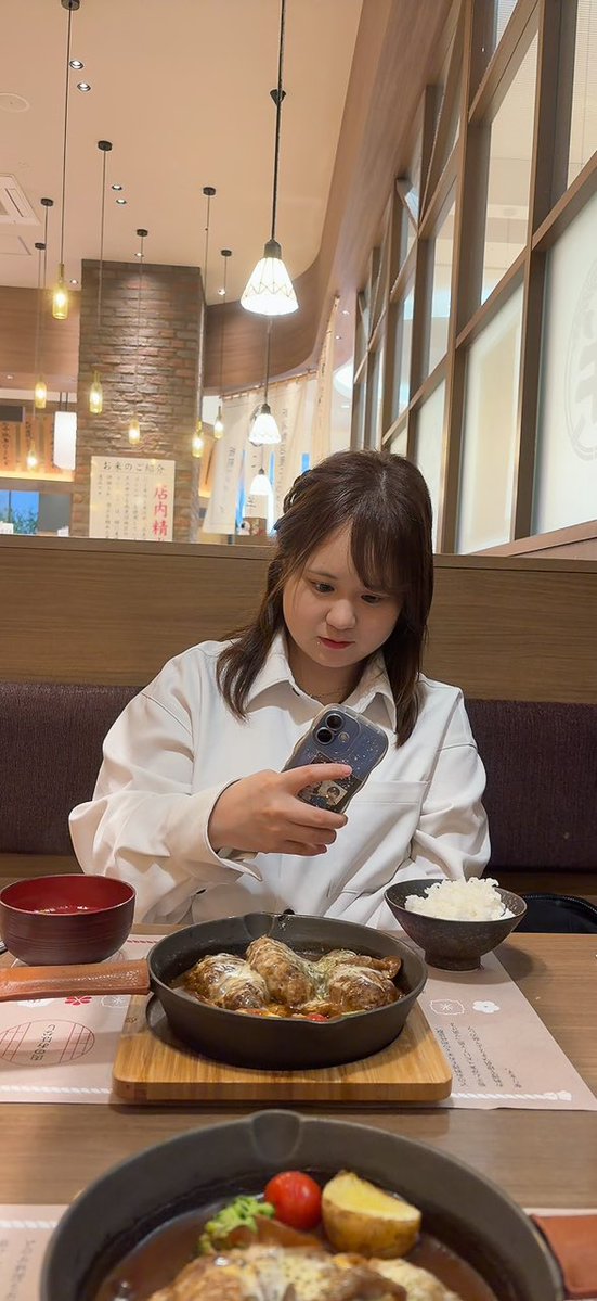 rarirurero_one's tweet photo. いつも口ぱんぱんに詰めてご飯食べてて可愛い https://t.co/QBLmbHNNw1