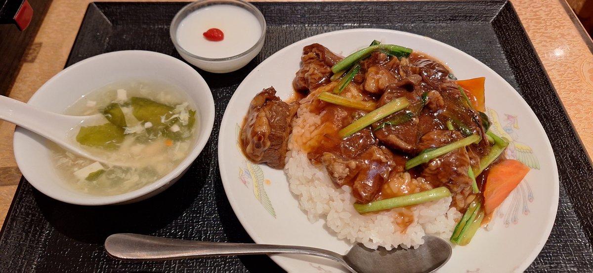 sukesukepoo's tweet photo. 今日のめちゃうまランチ☀️🍴
😋美味い😋 https://t.co/AqfMDCuZYw