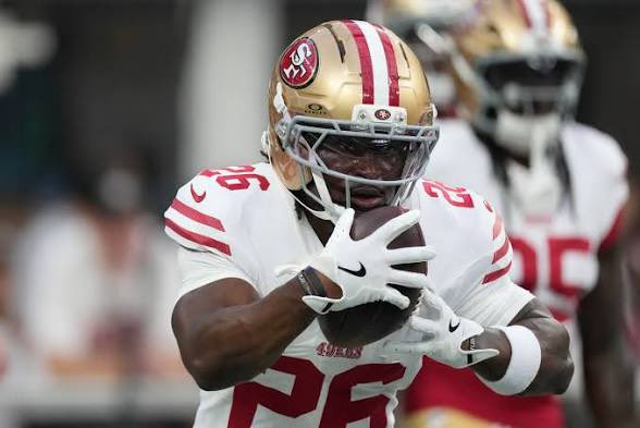 JeffRabjohns's tweet photo. Indiana’s Kaelon Black with a strong NFL debut. Team-high 14 carries, 65 rushing yards, 4.6 per carry, one catch for 5 yards, for the 49ers in a 27-7 win over the Rams. #iufb https://t.co/goFji61NrS