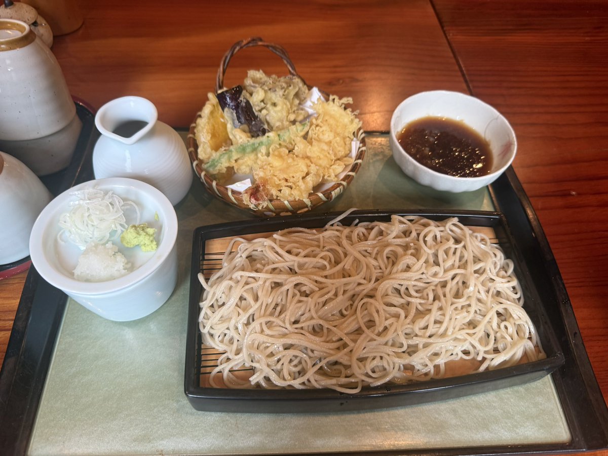 coyonbo's tweet photo. 家から徒歩1分のところに蕎麦屋があるのを８ヶ月住んで初めて知った
おいしい https://t.co/PlGLdytITm