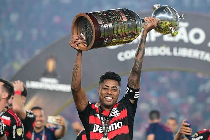 leoflarj's tweet photo. Bruno Henrique é gigante na história eterna do Flamengo , se alguém for fazer um time de todos os tempos do Flamengo, BH 27 está nele, o jogador mais decisivo de muitos anos da nossa história, que prazer em vê lo jogar. Obrigado ídolo. 🔴⚫️🫡 https://t.co/AetZvFy7rv