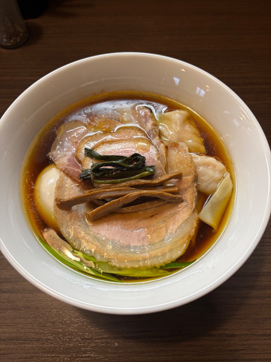 atmanbajptd's tweet photo. 夏休みも終わってようやく自由時間ができたので夜勤後のラーメン巡り🍜 https://t.co/TH2pjIuN8T