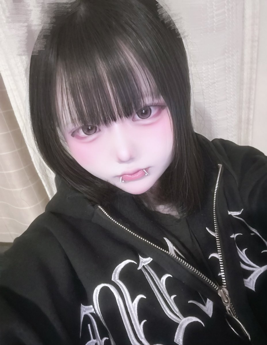 llyrqx's tweet photo. ン、加工強いネ𓃠  #自撮り界隈 https://t.co/wxXm0DhVPb