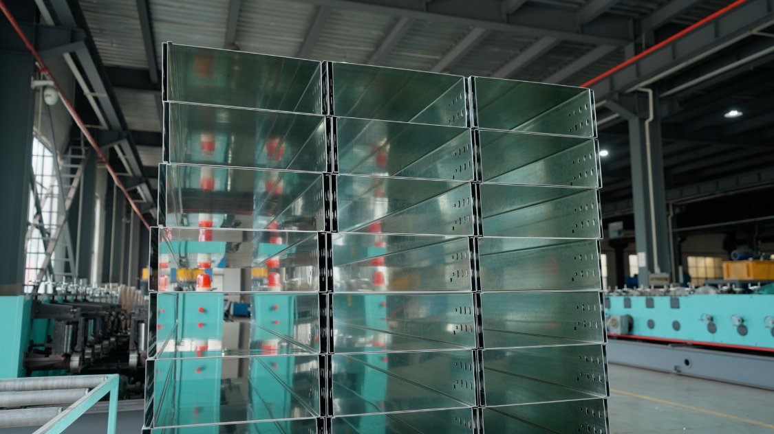 dalangelectric1's tweet photo. Take a look at our finished galvanized cable trays. Strict quality control ensures stable performance. Reach out to us to start our business partnership. https://t.co/Y5C49gXXru
#cabletray #quality #metal #electric #trade https://t.co/arVOEctlk6