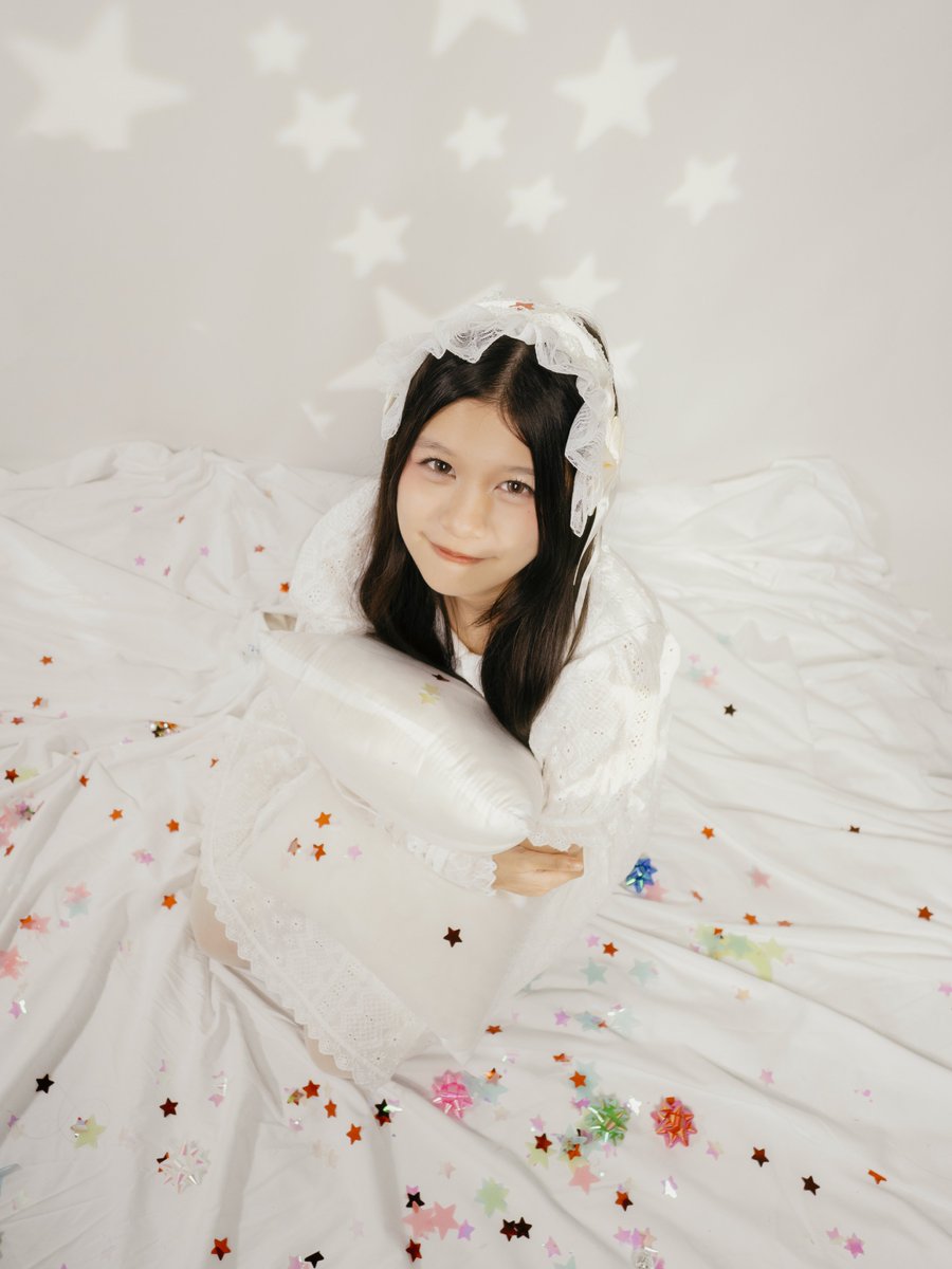 KLP48official's tweet photo. Let’s all wish a Happy Birthday to our smiley Isabel and give her as many smiles as she’s given to all of us! 🍰🍀#KLP48 #KLP48Isabel #Isabel https://t.co/GK7riMFCwG