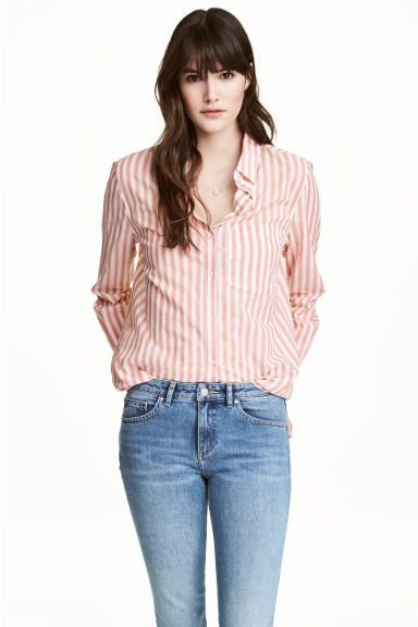 lovedby_reweara's tweet photo. wts H&amp;M basic stripped shirt
uk M, material full cotton

💸 75K
🍊 no oren (co qris/tf only)
📍 surabaya only

💬 no minus, good condition cm 2x pake. dijual karna lemari udaa penuh, casual look.
#preloved #zonauang #wts https://t.co/7AMsjXbuUG