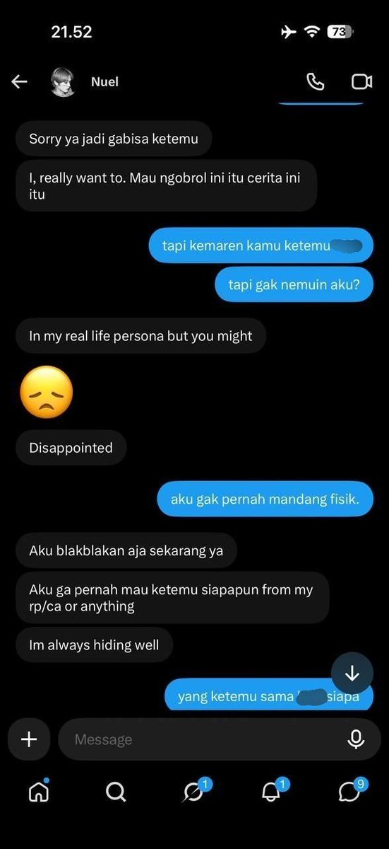 zclerys's tweet photo. Ini obrolan dia sama korban pertama (mantan dia). Saat itu, mantan dia ajak dia ketemuan, dan dia mengiyakan. Tapi, saat itu bukan dia yang nemuin mantannya langsung, justru mantannya malah ketemu orang lain yang hari itu dia sewa buat ketemuan sama mantannya 😂 ABSOLUTE CINEMA. https://t.co/3u8nunzZnE