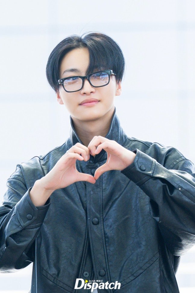 nobodylikehwa's tweet photo. [📷] 260911 | DEPARTURE — PRESS PHOTOS

#SEONGHWA #성화 https://t.co/R0grLIxt9Z