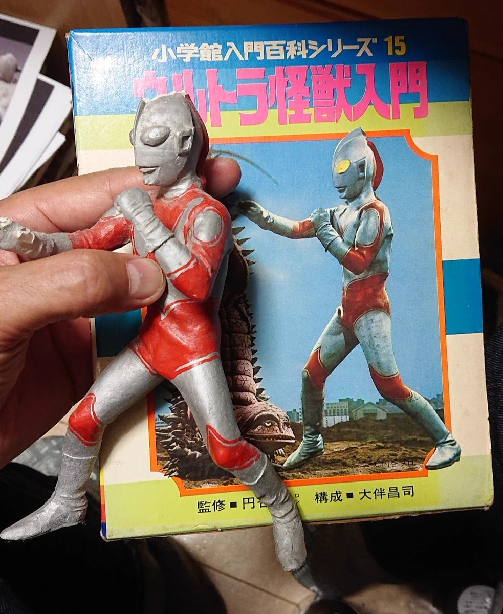 セキケンジ в X: „この頃は学生なので造形が趣味で イナズマン、仮面
