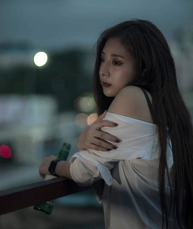 Mintra_cei's tweet photo. อยู่คนเดียวให้มี “ความสุข”..
อย่างน้อยก็ไม่ได้ไปทำให้ใครเดือดร้อน
และต้องไม่ไปเดือดร้อนเพราะใคร

การรักตัวเอง ไม่ใช่การเห็นแก่ตัว
เพราะโดนมาเยอะ รู้ เห็น เข้าใจว่าที่ผ่านมาเป็นยังไง

ถึงจะโดดเดี่ยวไม่มีใคร 
แต่ถ้ามันสบายใจ.. ก็โอเครอยู่นะ..🖤 https://t.co/e9LpnPmrjV