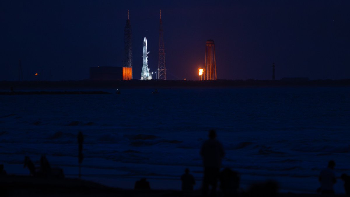 Nirvanaaah's tweet photo. As AI and data centers drain Earth’s resources, SpaceX and Blue Origin pitch orbital tech as solutions. Experts warn this “starwashing” hides risks like space junk and climate damage, distracting from Earth’s real problems. https://t.co/gQA5iwGpiB