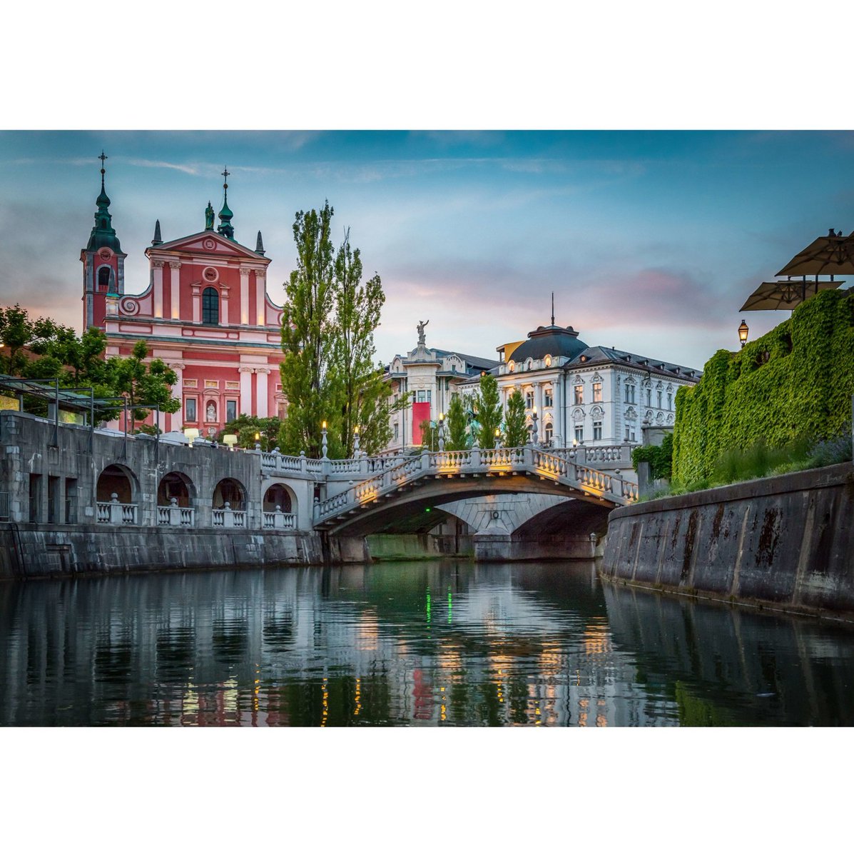 Kari_Chunchita's tweet photo. Make the most of your travels with Uniworld’s latest offer: select itineraries include complimentary extra nights at five-star hotels. Explore Lisbon, the Douro Valley, Ljubljana, Venice, Prague and the Danube in luxury. Contact me to book today. https://t.co/tdyHQwbUE3