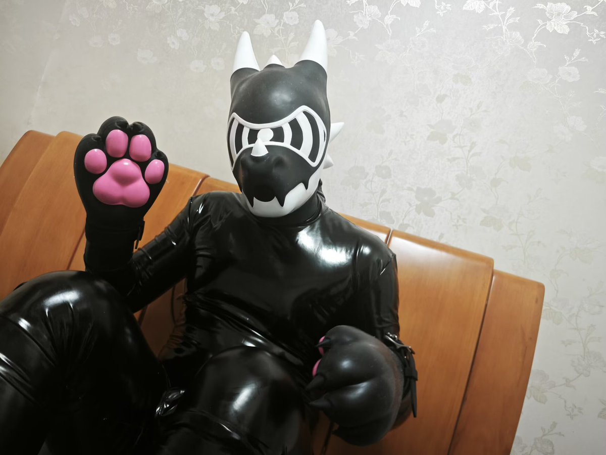Linyancinp's tweet photo. 变成胶龙惹🥵
#胶 #rubber #战败 https://t.co/7QjkFnc8mv