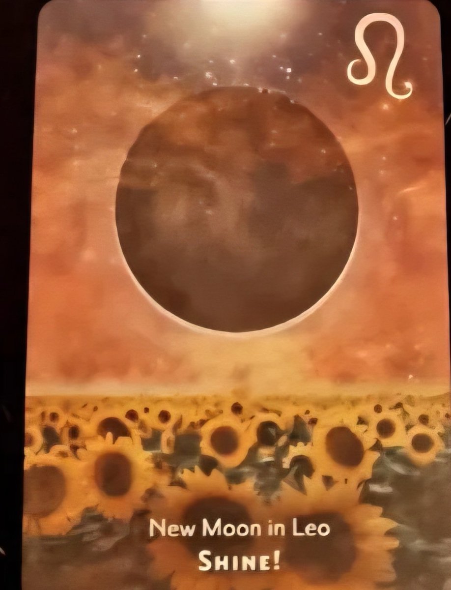 WOracles's tweet photo. This new moon asks you to be kind to yourself first then spend time being kind & generous with others
By looking after you first you create a healthy capacity to give to others as well
#highpriestess #occultist https://t.co/PWsMTqTNt7