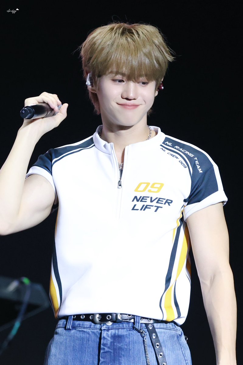 cloudyymeibee's tweet photo. 260830 서스테이너블 웨이브 페스티벌

양요섭 너무 보고 싶어 죽겠어 ㅠㅠㅠㅠ 사는 게 너무 힘든데 오빠 생각만 하면 또 힐링되고 위로받는 기분이야…🥹 진짜 얼른 만나고 싶다아 ㅠㅠ💛

#양요섭 #요섭
#YANGYOSEOP #YOSEOP
#하이라이트
#비스트 https://t.co/KFdJj8GPPl
