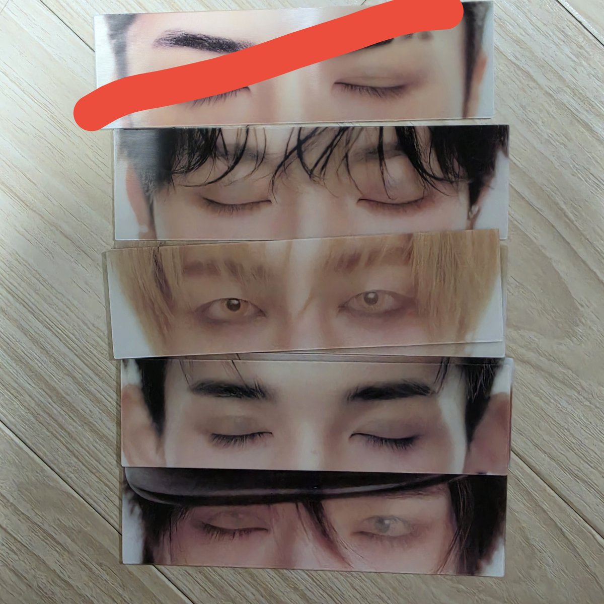 ehgus_111016's tweet photo. 앤팀 양도 맠온미 마크온미 포카

유닛포카 0.2
솔로반 미니앨범 셀피B 0.2 (의주 니콜라스 0.3)
렌티큘러 0.1
미니앨범 폴라 0.1

거래는 입금순, 준등기 배송
프로필 옾챗 주세요☺️

후마 케이 유마 죠 하루아 타키 마키 팝업 무신사 교환 미공포 공방 음방 현장 개인반 버전 구매 구해요 거래 https://t.co/UVvOLbLn0y