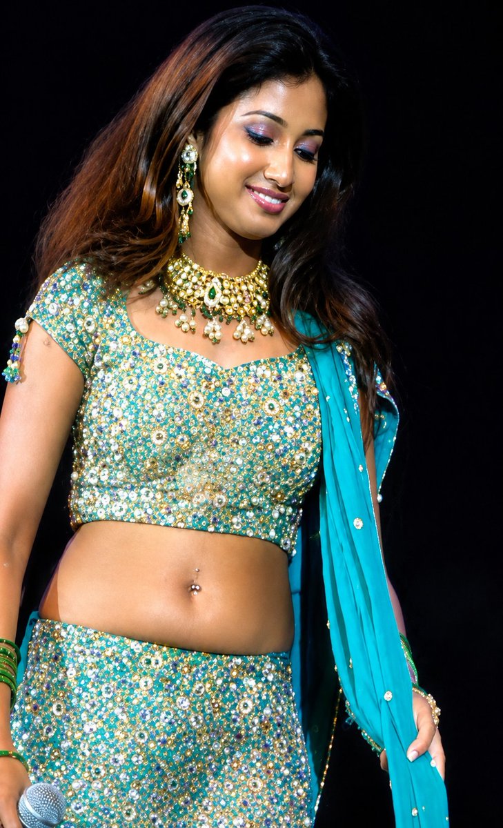 KingMak750's tweet photo. Unseen Pictures of Shreya Ghoshal https://t.co/Lglpq9MoJA