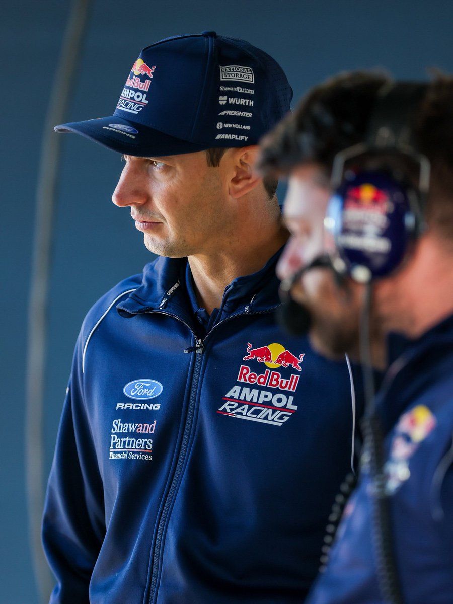 redbullampol's tweet photo. Scott &amp; Nick on the wheel 🔥 https://t.co/tiQcsQVmO6