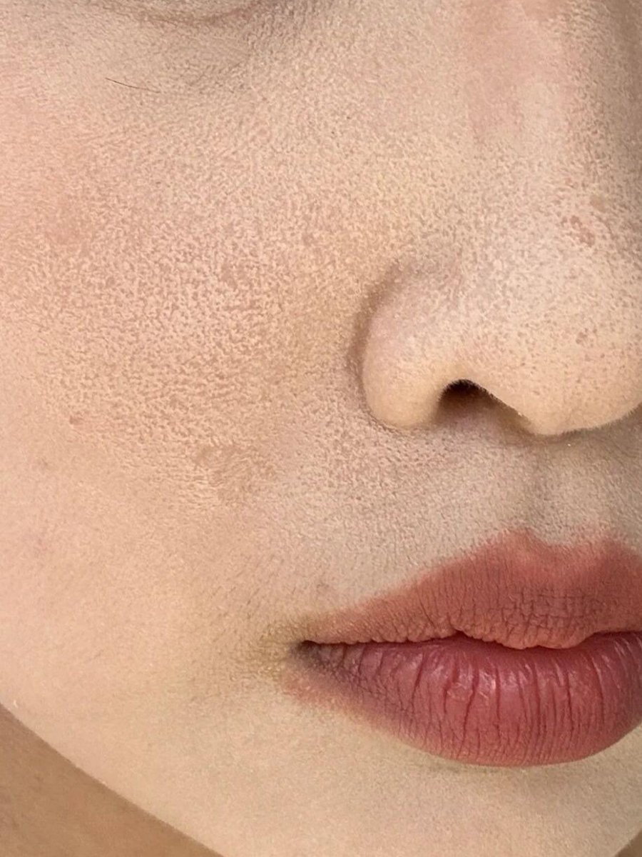 celestwealth's tweet photo. BAD MOOD PARAH MAKEUP LAMA TAPI LONGSOR DAN NGECRACK 😭

sini aku spill step akhir makeup biar flawless dan smooth kaya filter paris 🫵🏻‼️

from this                                     to this https://t.co/fsVryos1Ij