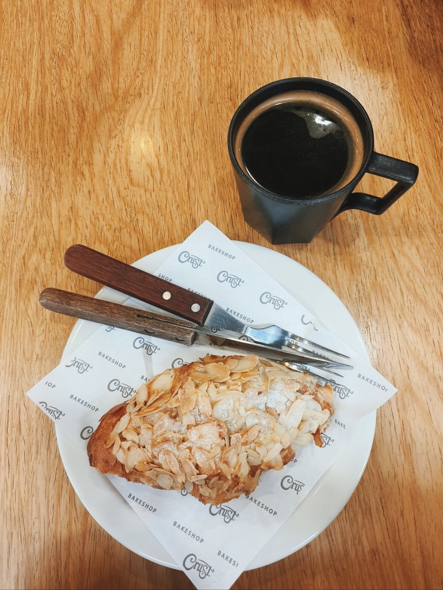 rqnvy21494467's tweet photo. Just had the most buttery, flaky croissant at this hidden café in Brooklyn  Worth every extra block I walked to find it—morning vibes + perfect pastry = 10/10! #FoodieAdventures https://t.co/cVzfgNnFRJ