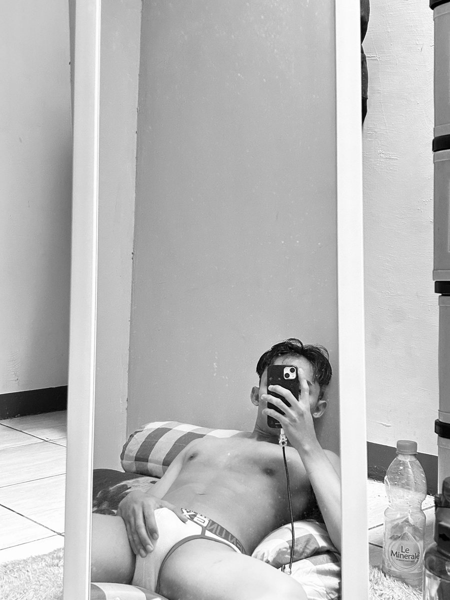 buttsc0tt's tweet photo. sange https://t.co/7RLf3MRAst