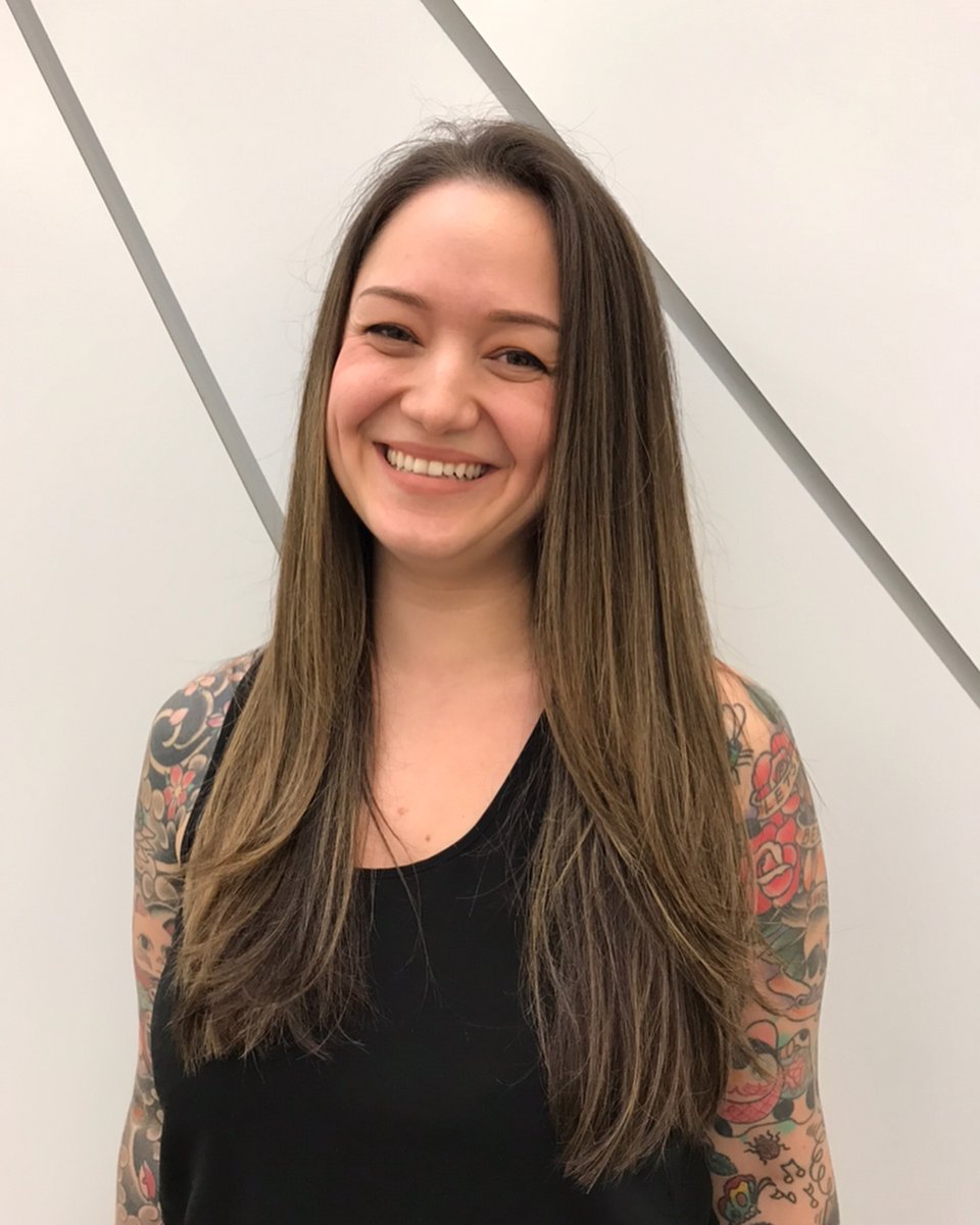 MonetHallfbz's tweet photo. When opportunity knocks, Kasey answers. So lucky to add dimension to Karen’s already gorgeous locks. Thank you, Karen! https://t.co/Y0Q7h4X7ZS