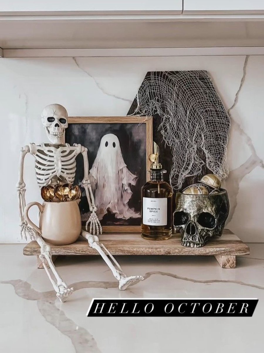 BobbyRieffem's tweet photo. It’s officially spooky season—the best part is knowing the holiday season comes next! Which upcoming holiday is your favorite? Comment below to share your favorite season ahead! https://t.co/E5HqFG6Ai1