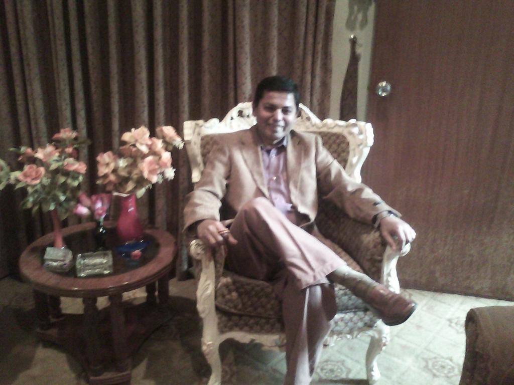 SyedMuhammadQu7's tweet photo. @MaryamNSharif Aoa LOVE !
#PAYAR https://t.co/72uDyqBcSW