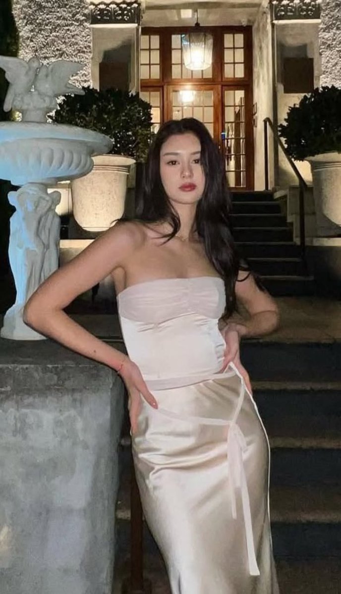 MVG_BASE's tweet photo. introduction member of mvg
• JASMINE PAUSCH / JASMINE
• Dance academy : En Beat Dance academy 
• New Zealand and Graz Styria Austria 🇵🇭🇦🇹
• November-15-2005 

*POSITION* 
• Leader (rumor)
• Face of the Grup
• Main Rapper 
• Lead dancer / Dancer Line https://t.co/jRnanpEVb9