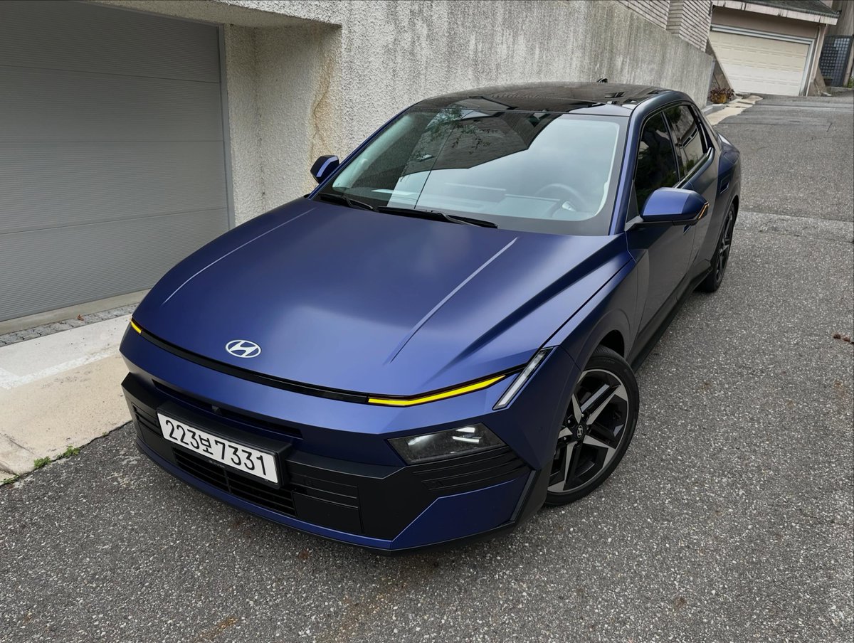 CriseldaPandy's tweet photo. 2026 Hyundai all-new Avante 2. 0 Inspiration: ride comfort, space, infotainment, and B&amp;O audio improve notably. But at ₩37. 17M, cheap rear materials and headliner make Sonata or K5 more compelling. https://t.co/GZSGxjQas7