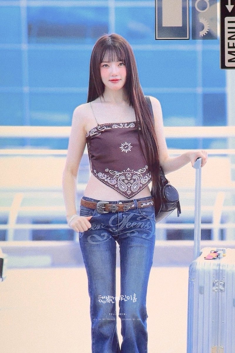 _YEllowRIN's tweet photo. 260911 왐마야 #예린 #YERIN https://t.co/0mpvrcNi5j