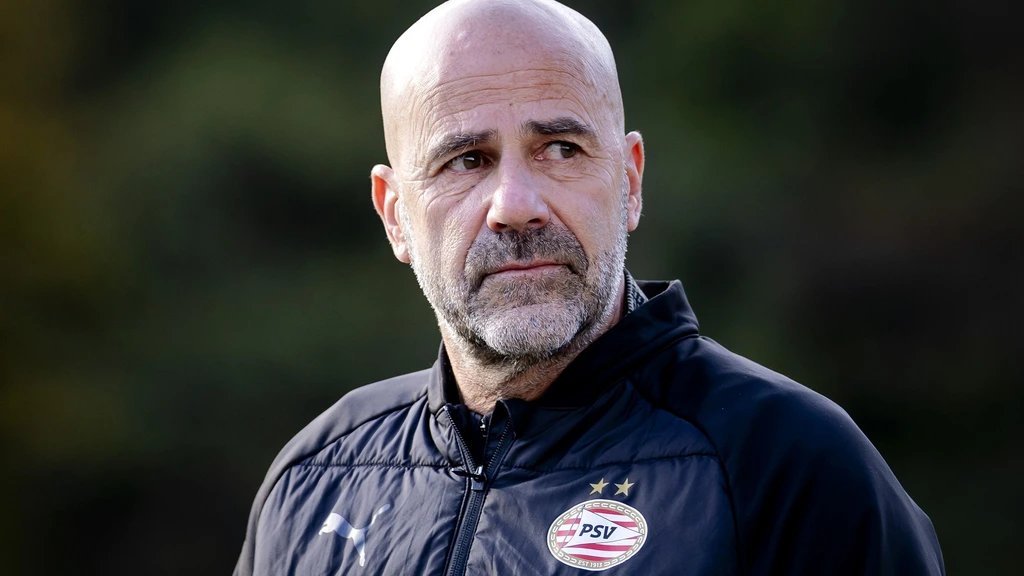 temporarily_su's tweet photo. Van 1-7 tegen Arsenal naar 6-2 Napoli.
Bosz is pure roulette.
Gaven de titel bijna weg in de slechtste reeks uit de clubhistorie. Daarna gered door een falend Feyenoord met 65 punten.
Nooit echt overtuigd geweest. Tactisch zwaar kwetsbaar. Gelukkig zijn we PSV.
#PSVSHA https://t.co/pnvJPyaG3O