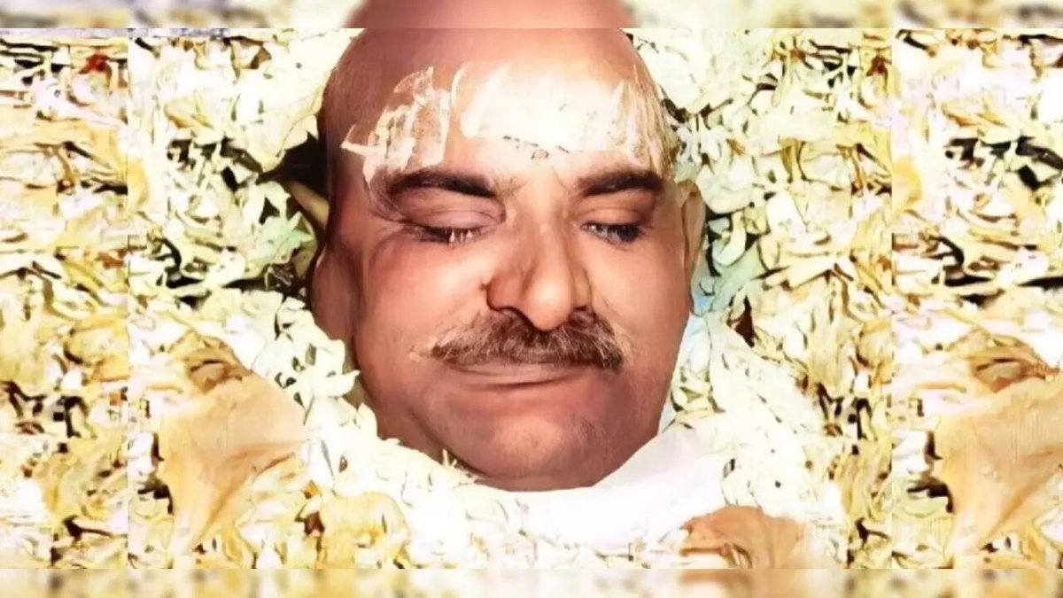NeemKaroliiBaba's tweet photo. Neeb Karori Maharaj ji left his physical body on September 11, 1973, at the Ramakrishna Mission hospital in Vrindavan, and his sacred ashes are enshrined in the Mahasamadhi Mandir here in vrindavan.

पर याद रहे बाबाजी ने सिर्फ भौतिक शरीर छोड़ा है

🙏जय नीब करौरी महाराज🙏 https://t.co/axayuRDfpJ