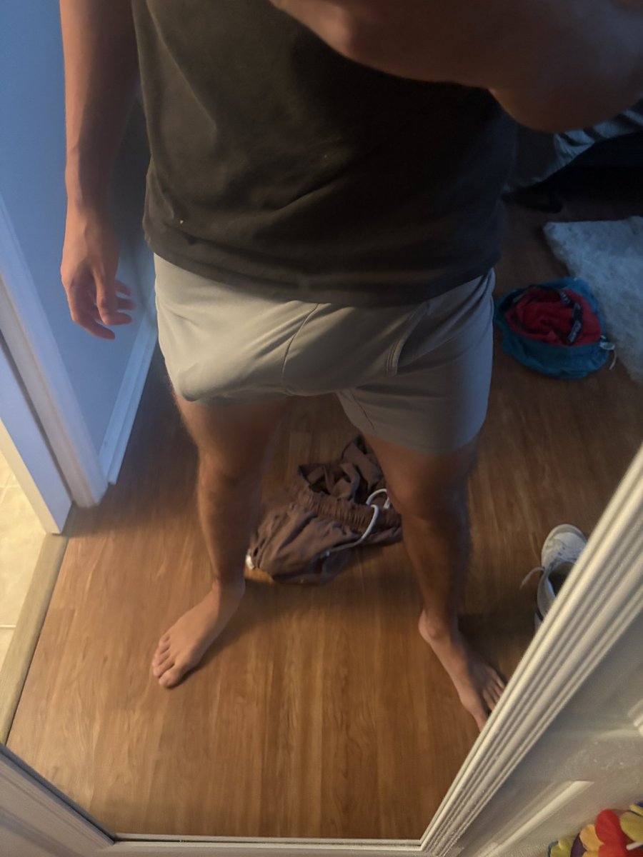 qwuleq's tweet photo. Need a pretty girl to swallow my dick
#buldge #nsfwtwtًً #nsfw #latino https://t.co/tTN6VvH8Af
